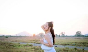 Trendy bags: how to wear a shoulder bag correctly?