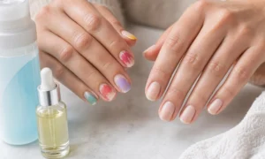 Having varnish on your nails every day: this habit worries dermatologists, especially past this critical threshold