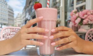 This delicious milky pink manicure is taking over Instagram in summer 2026: it enhances all skin types