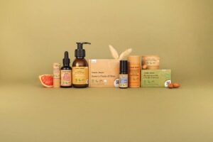 Cosmetics for an all-natural routine