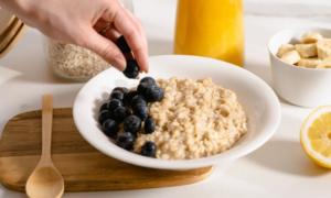 Oatmeal every morning: what the experts really say about this “healthy” habit that might surprise you