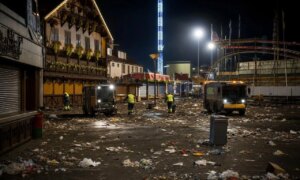 Every night, this invisible team faces mountains of waste at an Alsatian wine fair… the figures are shocking