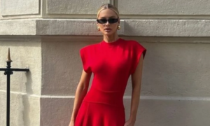 Red dress: this shoe color you always forget is coming back in 2026