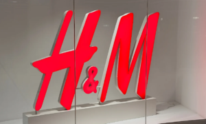 This H&M beach dress refines the silhouette of all women this summer 2026