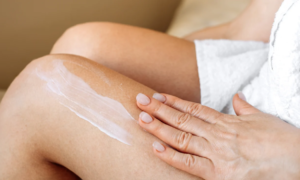“I can get dressed right after because it absorbs super quickly”: this Mixa body cream protects against severe drying and creates a protective barrier for more supple and nourished skin