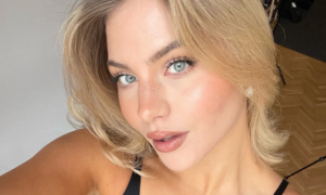 “I couldn’t stand wearing foundation anymore”: this moisturizing tinted BB cream SPF 50 immediately corrects, evens and brightens the complexion for a healthy glow.