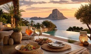 In Ibiza, this hotel facing a mystical rock hides a confusing culinary ritual you should try before summer ends