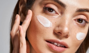 “Since I discovered this cream, I have used it for everything, face and body”: this ultra-repairing 10-in-1 ointment is enriched with 40% glycerin
