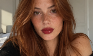 "8 hours of shine without losing color" : this new transfer-free lipstick is freaking out TikTok