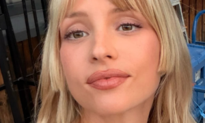 Angèle changes her face with this ultra graphic Japanese cut