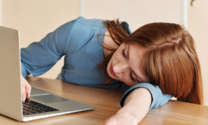 Are you exhausted at 4 p.m. even though you slept well? Here’s the reason (and how to fix it)