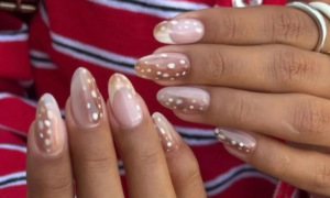 “I did it myself in 15 minutes”: this manicure "Bambi nails" ultra-trendy can be achieved without professional equipment