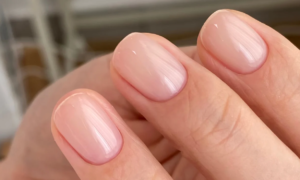 “I finally let my nails breathe”: this trendy manicure overshadows semi-permanent varnish