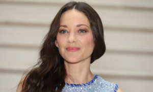 No more ballerinas: Marion Cotillard dares to wear the most trendy shoes for fall 2026